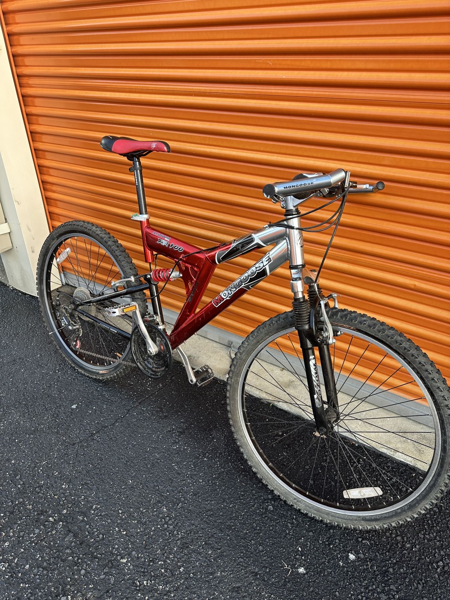 Mongoose XR-100 Full Suspension Mountain Bike 26"