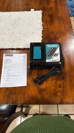 Makita Rapid Charger New $40 LAST PRICE NOT OFFERS PLEASE 