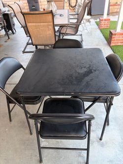 Table/chairs