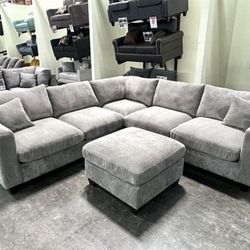 BRAND NEW 4PC SECTIONAL SOFA SET WITH OTTOMAN AND ACCENT PILLOWS INCLUDED $499+ Tax 