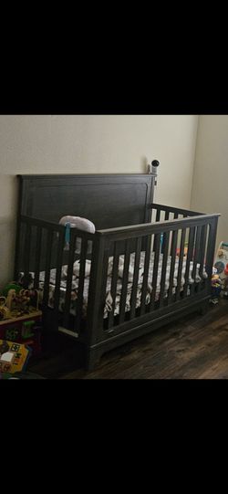 Crib/Toddler bed