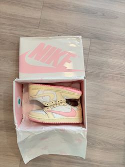 Size 5.5 women jordan 1 low