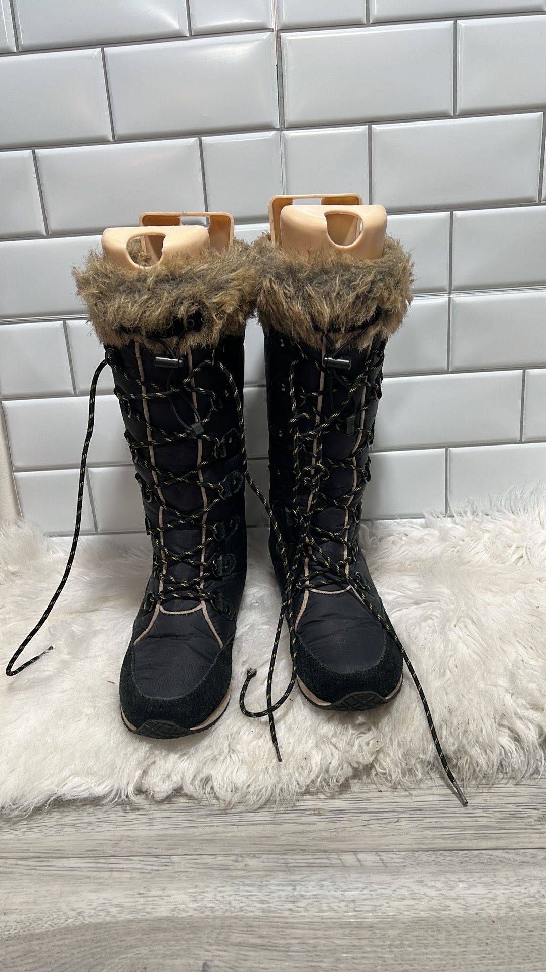 L.L. Bean 284883 Carrabassett Fur Lace-Up Knee High Snow Boots Size 6 Tek 2.5