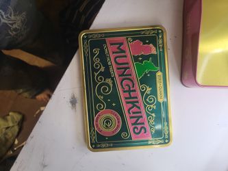 Wicked Munchkins Tin