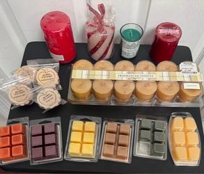 Candle Lot with Melts All but one are NEW $15 for All