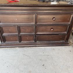 6 Drawer Dresser 