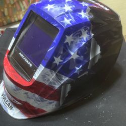 10.1 sq. in. ARCSAFE Auto-Darkening Welding Helmet with American Flag Design