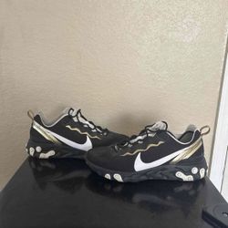 NIKE REACT ELEMENT 55 SE BLACK/WHITE-METALLIC GOLD