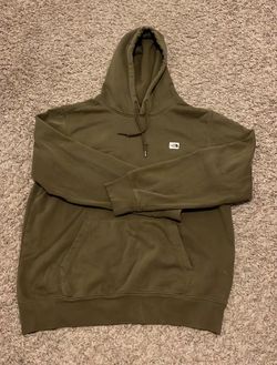 The North Face Men’s Hoodie Size M