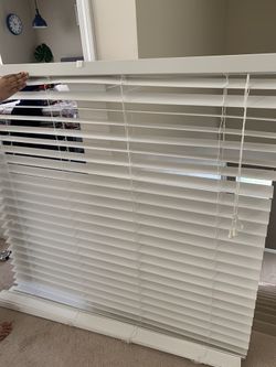 Widow Blinds 5x4 Ivory White Vinyl