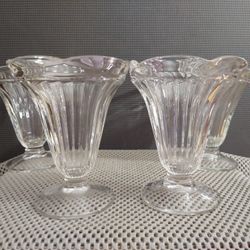 Set of 4 Vintage Jeanette Glass Ice Cream Sundae Parfait Glasses Tulip Top 
