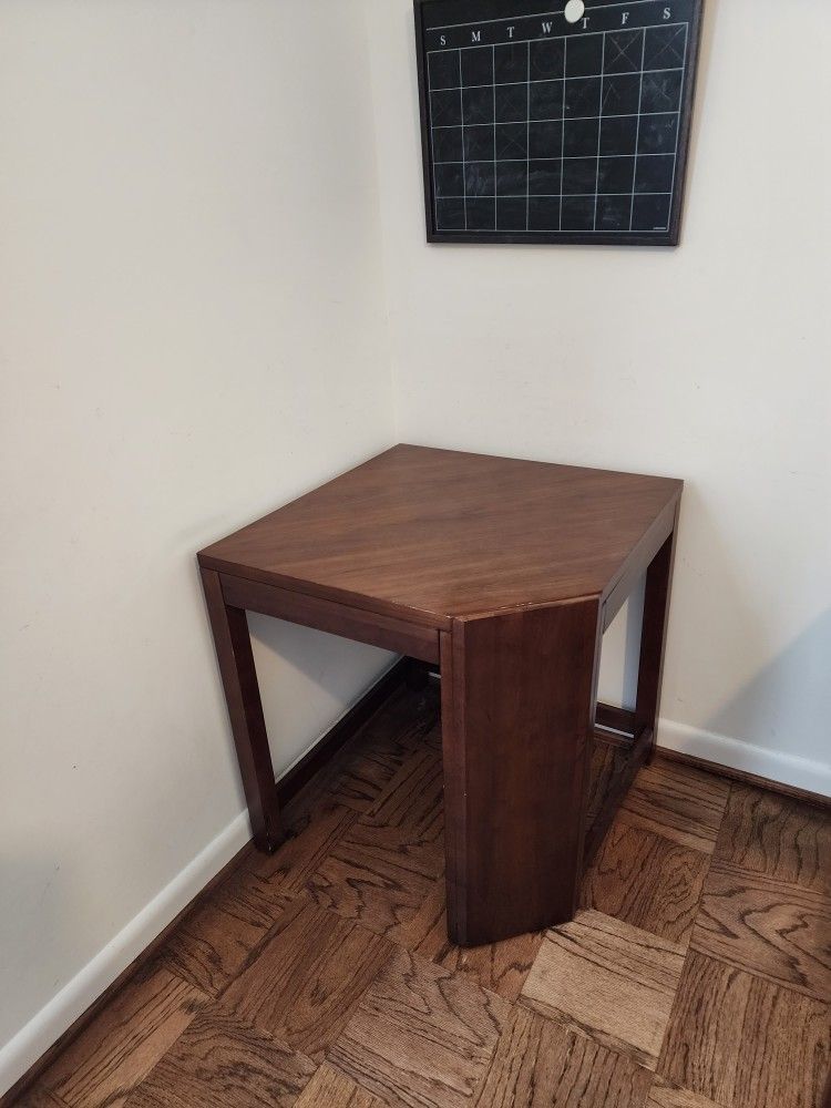Hooker Furniture Wood Corner Desk
