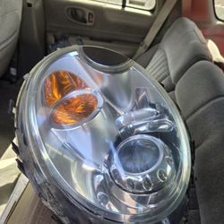 2006 Mini Cooper S headlights -- No need to ask, They're Available!!