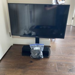 Flatscreen TV With Accessories (Price Negotiable)