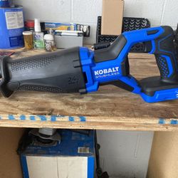Kobalt Reciprocating Saw And Light 
