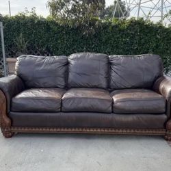 Retro couch