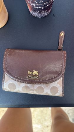 coach cute little wallet 20$