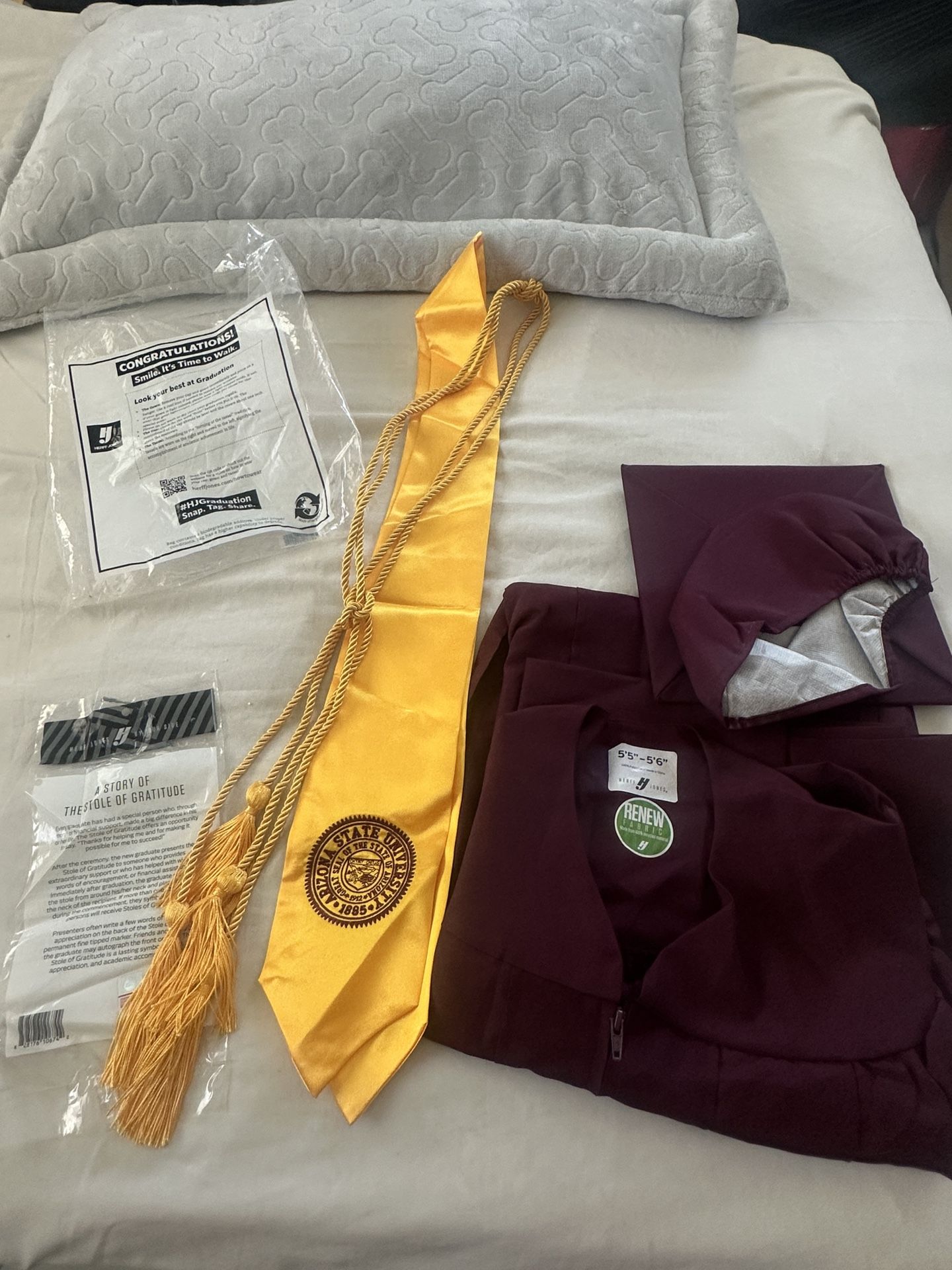 ASU Cap gown, stole Cord/tassel 5'5”/5'6”