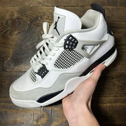 Jordan 4 Millitary