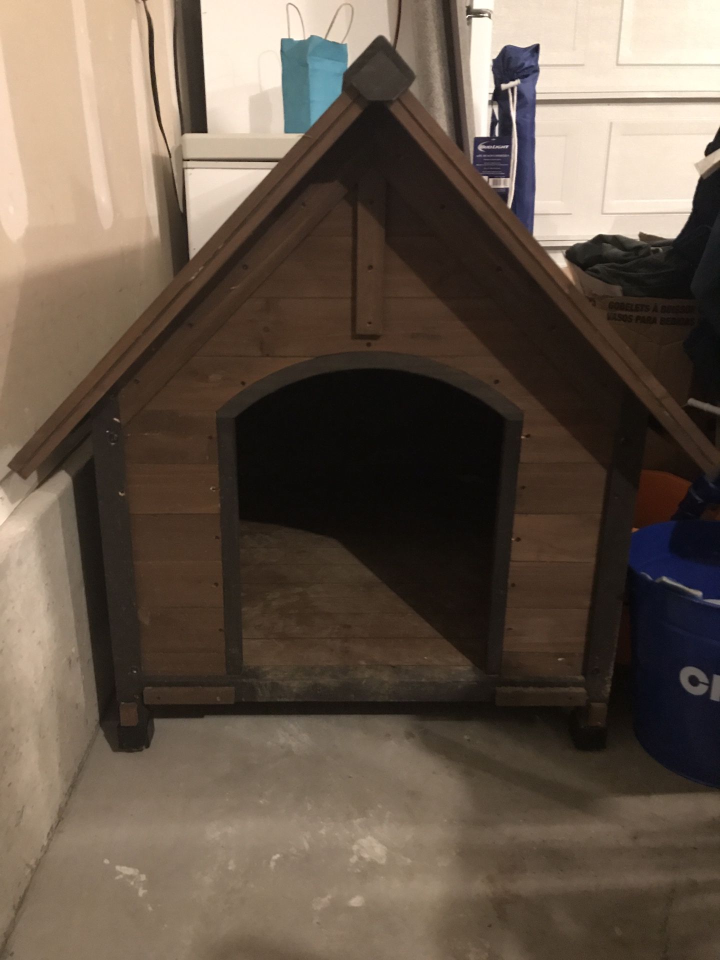 Barely used dog house