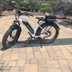 Himiway Cruiser Step-thru E-bike