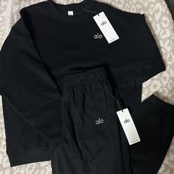 Alo Black Crewneck Sweater and Sweatpants Set Size L $150 **READ DESCRIPTION**