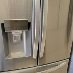 LG 4 DOORS REFRIGERATOR WORKS GREAT CAN DELIVER 