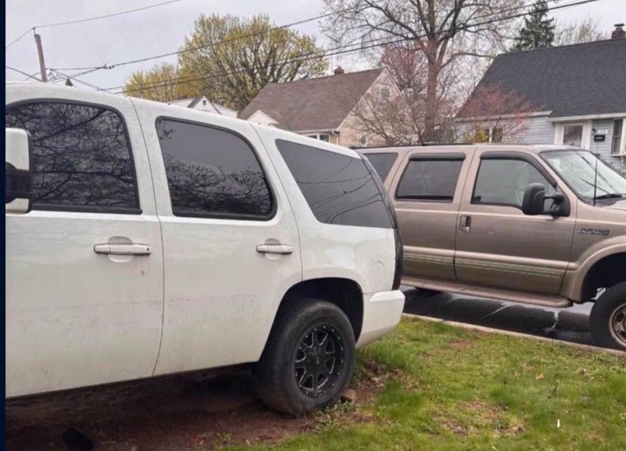 2008 GMC Yukon Or Ford Excursion