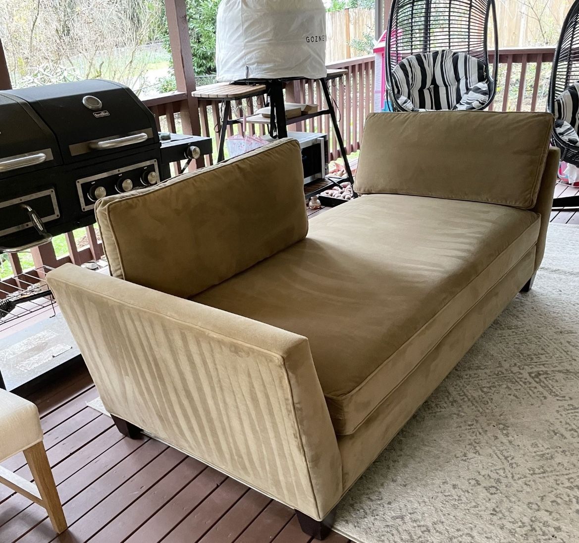 Crate & Barrel Daybed / Couch / Excellent Condition