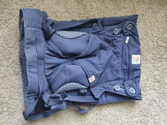 Ergo baby baby carrier....