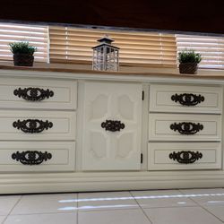9 Drawer Dresser