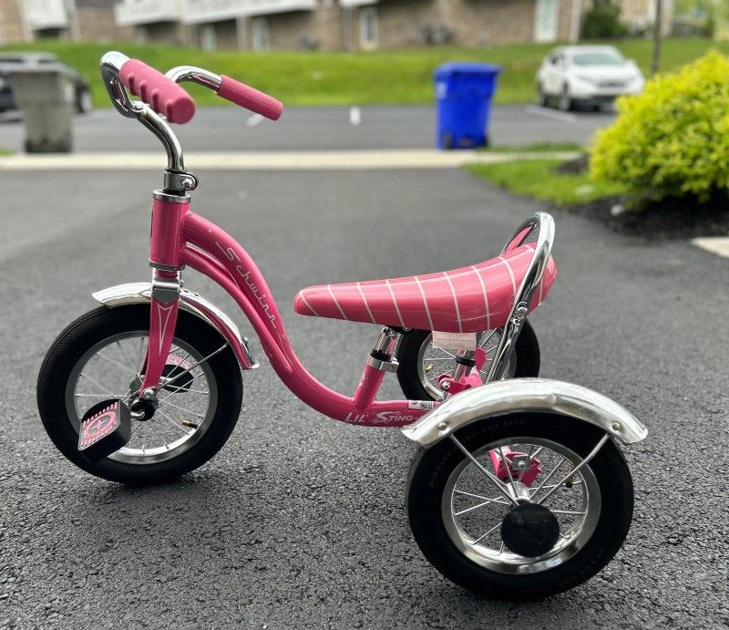Kids Schwinn Lil Sting-Ray Tricycle-Classic Banana Seat.