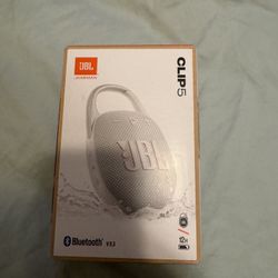 JBL Clip 5 Portable Bluetooth Speaker – Brand New (White)