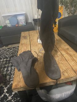 Women Long Boots Size 9.5