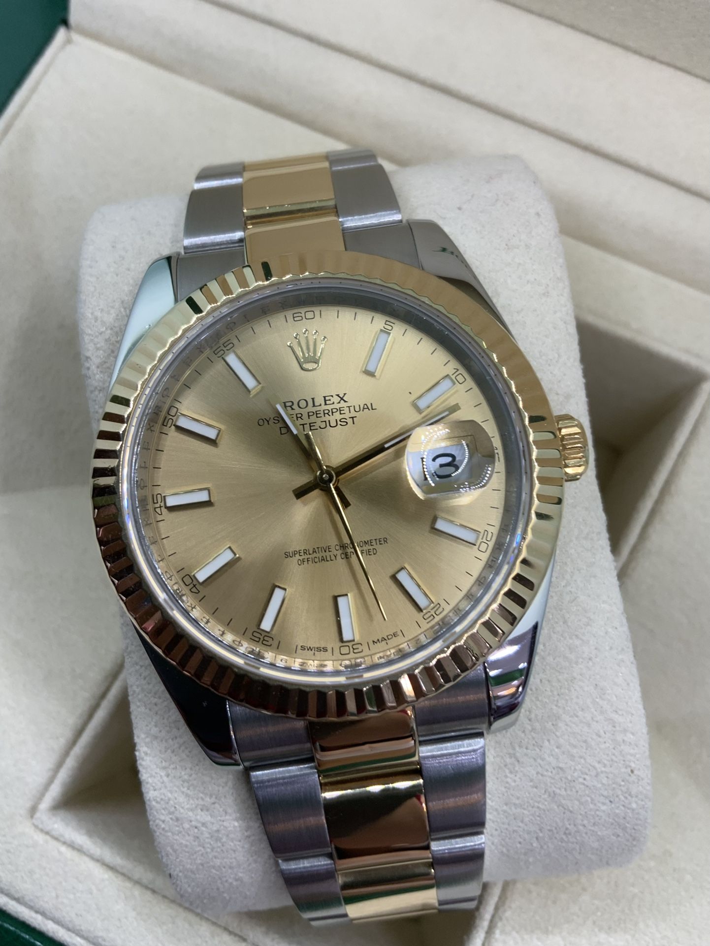 New/Unworn Rolex Datejust 41 Original Rare Champagne Dial 18k
