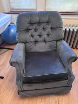 Vintage Swivel Rocking Chair $85 OBO