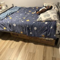 Full Over Full Bunk Bed With Twin Trundle 