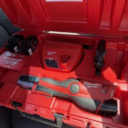  M12 12-Volt Lithium-Ion Force Logic Cordless Press Tool 