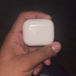 Apple Airpod Pro’s Magsafe Charging Case