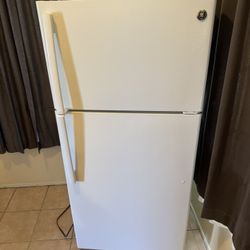 GE Fridge 
