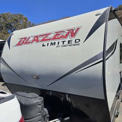 2023 Genesis Supreme BFB230 Toy Hauler