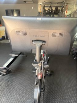 Peloton Bike – Model PLTN-RB1VO – Excellent Condition