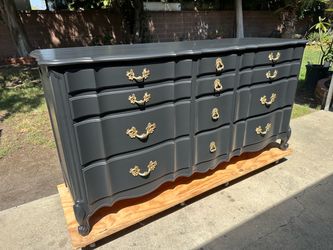 THOMASVILLE DRESSER
