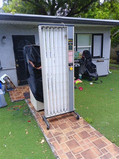 PANOSOL II 6 BULB UV /TREATMENT FOR PSORIASIS AND M0RE