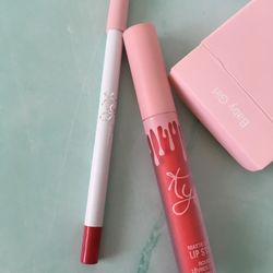 Kylie Lipstick & Lip Liner 