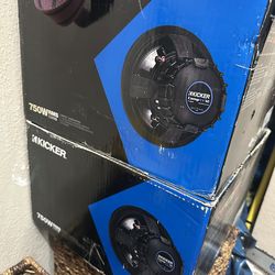 2 Kicker 12" CompVX (750W RMS)