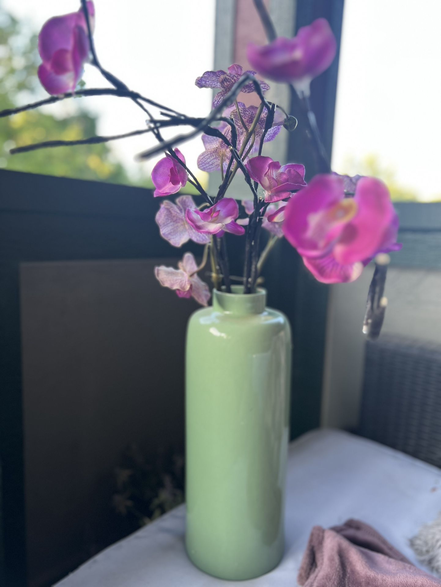 Large vase with false flowers