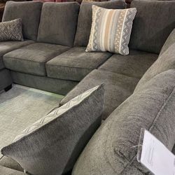 AP🎉 U Shape Reversible Huge Sectional Couch With Chaise// Fast Delivery - Financing 
