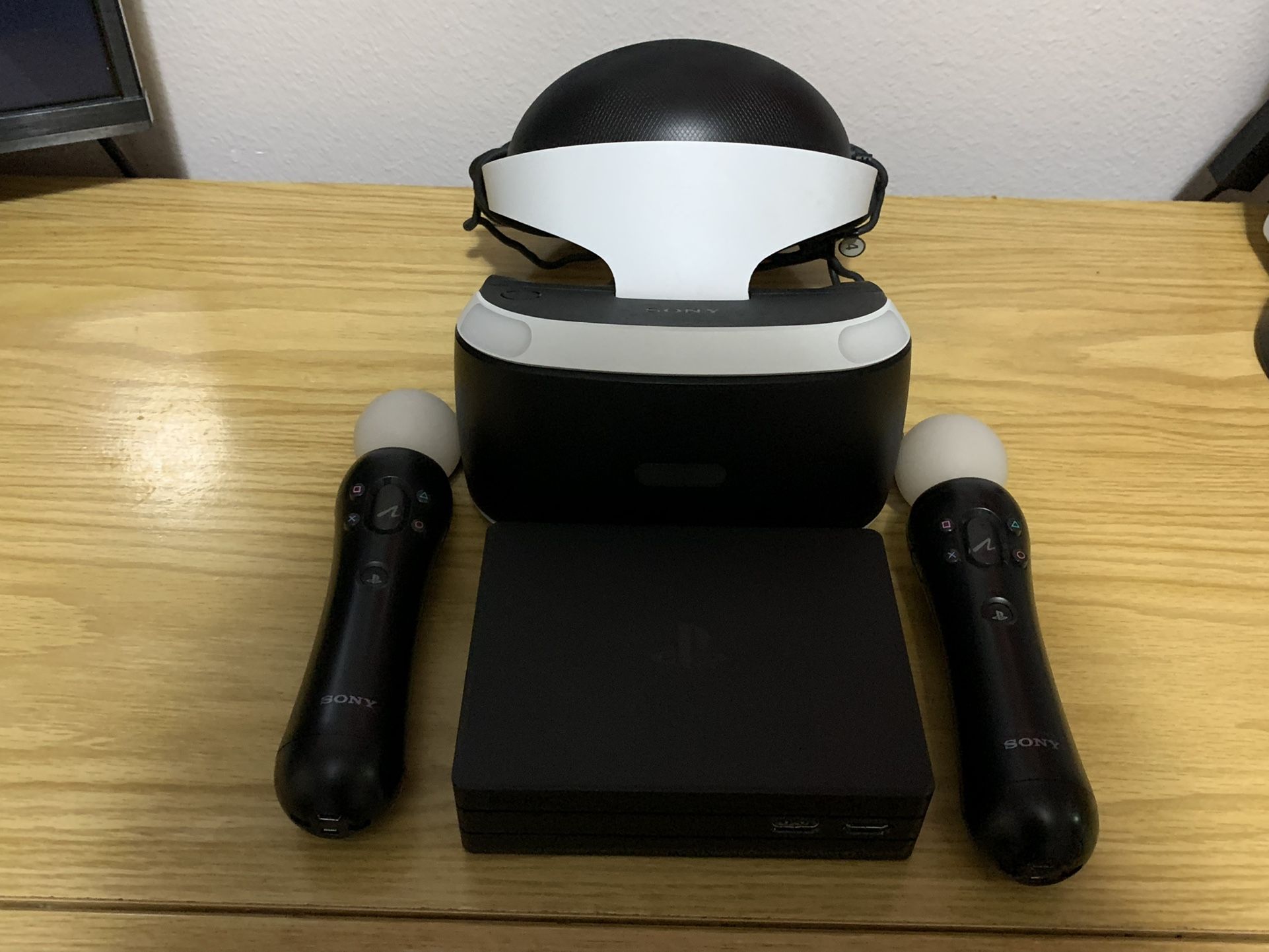 Playstation VR virtual headset and controllers.