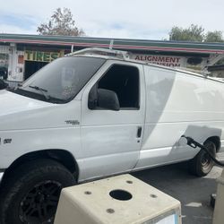 2002 Ford Econoline